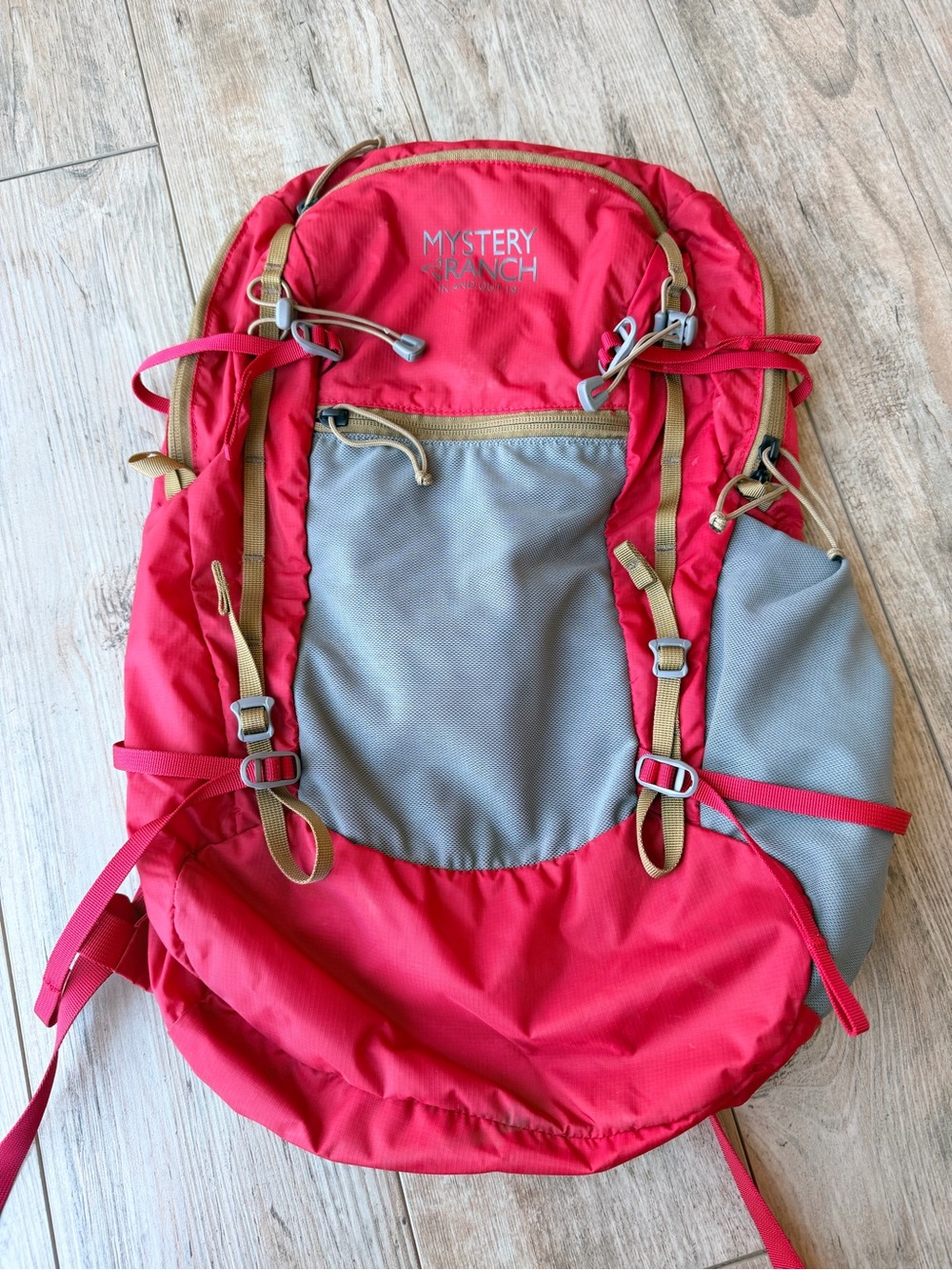 Mystery Ranch In and Out 19L Daypack Backpack Travel Hiking Pack